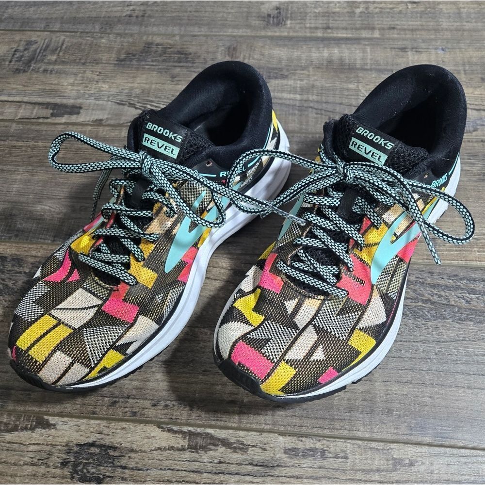 Brooks DNA Revel Running Sneakers Womens Multi-Color Geometric Print Shoes 7.5